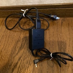 PSP 家庭用100V電源アダプターの画像