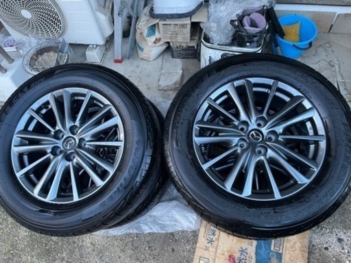 車のパーツ タイヤ、ホイール