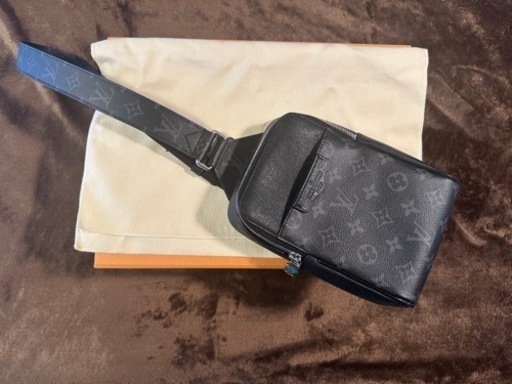 ルイ・ヴィトン タイガラマ アウトドア スリングバッグ ボディバッグ