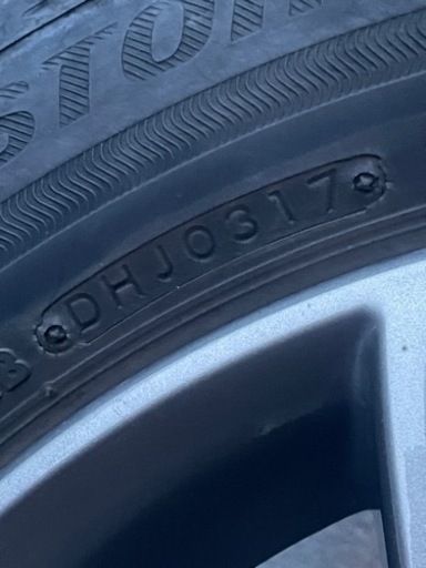 車のパーツ タイヤ、ホイール