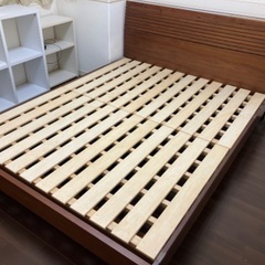 ベッドフレームの画像