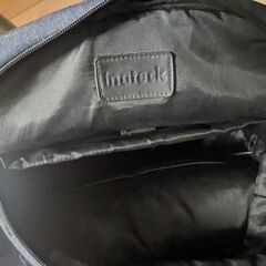 男性向けリュック。ファスナー破損の画像