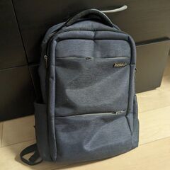 男性向けリュック。ファスナー破損