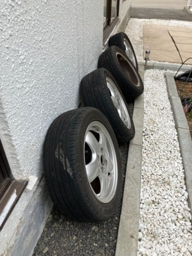 車のパーツ タイヤ、ホイール