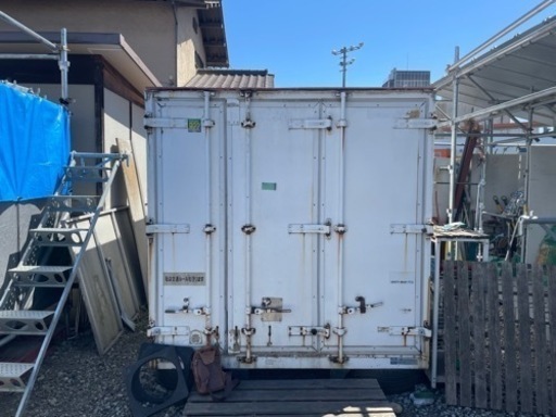 ４トン車　冷蔵庫　荷台　倉庫、物置
