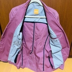 HUGOBOSSジャケットの画像
