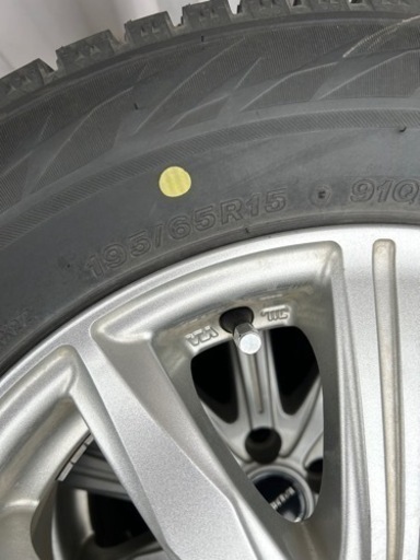 車のパーツ タイヤ、ホイール