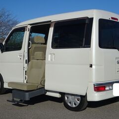 福祉車両　平成２３年式　アトレーワゴン　全自動リヤシートリフトタ...