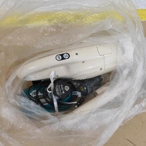 0409-047 マキタ(makita)スティッククリーナーCL102D 掃除機