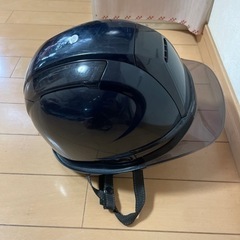ヘルメット　作業　　フォークリフト　物流の画像