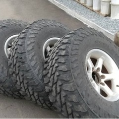 車のパーツ タイヤ、ホイール