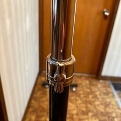 ハンガーバー　キャスター付き 幅119×高さ107〜180 奥行43センチ家具 ミラー/鏡の画像