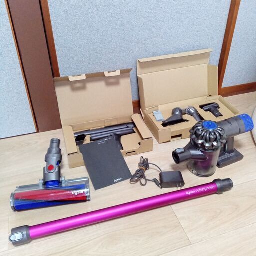 新品アタッチメントあり dyson ダイソン V6 fluffy フラフィ・オリジン コードレスクリーナー 純正バッテリー【つ1501】