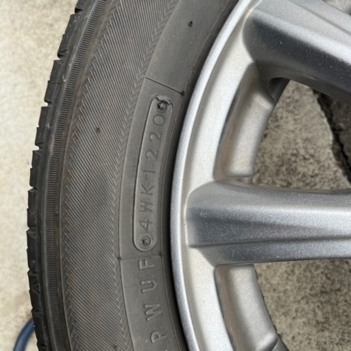 車のパーツ タイヤ、ホイール