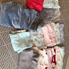 女の子の洋服の画像