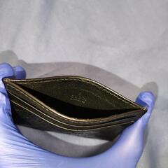 GUCCIシマレザー　カードケースの画像