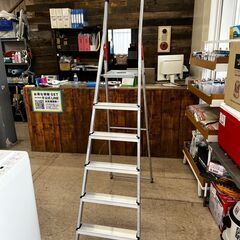 脚立❕　荷物が置ける脚立❕　J232