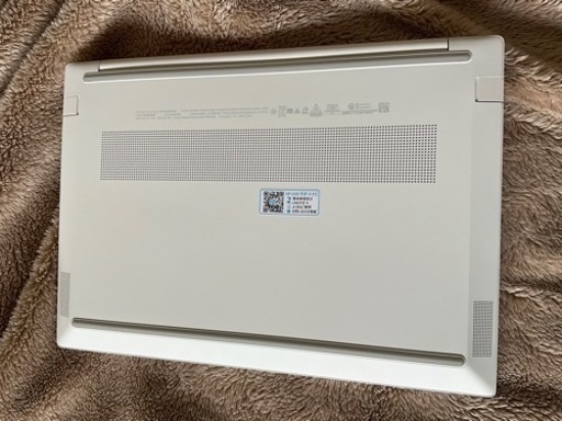 最新　HP Pavilion Aero 13-be 最上位機種　ホワイト　バッテリー残100%