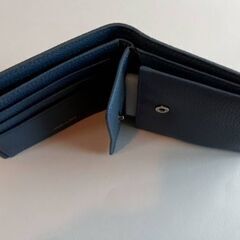 【値下げしました】新品　COMME CA MEN二つ折り財布の画像