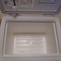 Daiwa製クーラーボックス　6L　小サイズの画像
