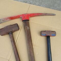 ハンマー、ツルハシなどセットでの画像