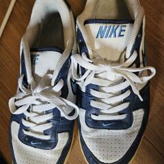 NIKE エアフォース スニーカーの画像