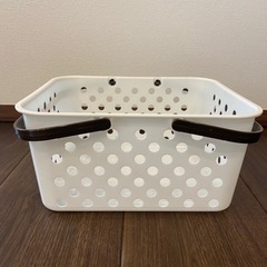 【取引中】（差し上げます）収納ケース　カゴ　3点セットの画像