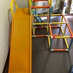 お取引中　すべり台　ジャングルジム　わんわんとウータンの画像