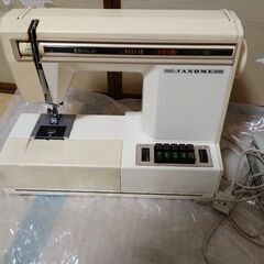 ジャノメの電動ミシンの画像