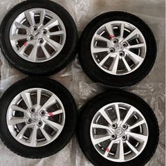 車のパーツ タイヤ、ホイール