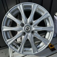 中古アルミホイール４本の画像