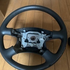 日産セレナ純正ハンドルの画像