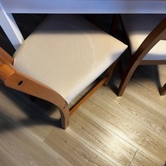 ダイニングセット(テーブル、チェア4脚) 【4/10(水) or4/11(木)自宅まで引き取りに来てくださる方限定】の画像