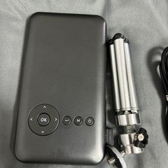 カベーニ uenomono ホームプロジェクター 2024年モデルの画像