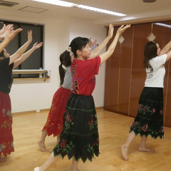 新宿曙橋 フラジャズクラス 生徒募集中！！　フラダンスを歌謡曲や色々な音楽で踊っちゃおう！ ９月生募集中の画像