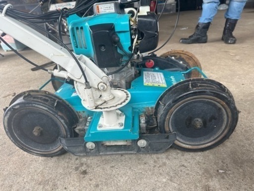 草刈り機