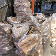 アウトドア　キャンプ用　薪