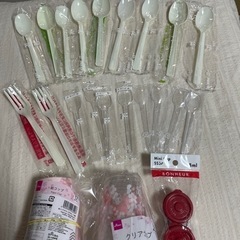 使い捨てスプーン、フォーク、紙コップ、プラカップ