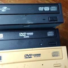 ＤＶＤドライブ３個