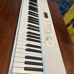 カシオ電子ピアノLK-520  光るナビゲーションの画像
