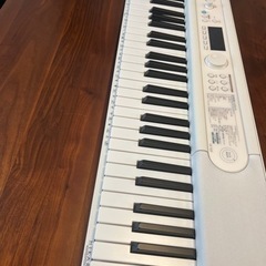 カシオ電子ピアノLK-520  光るナビゲーションの画像