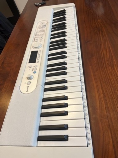 カシオ電子ピアノLK-520  光るナビゲーション