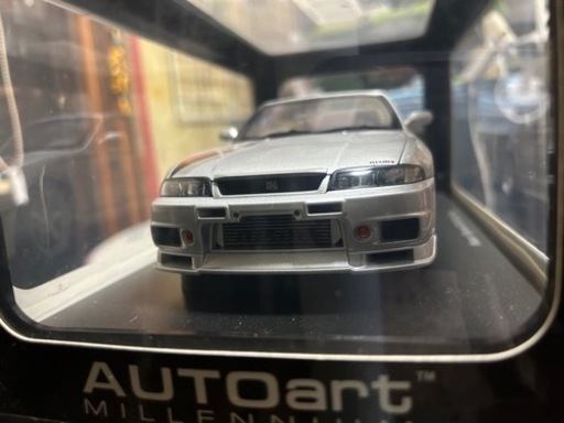 オートアート1/18ダイキャストカー2台