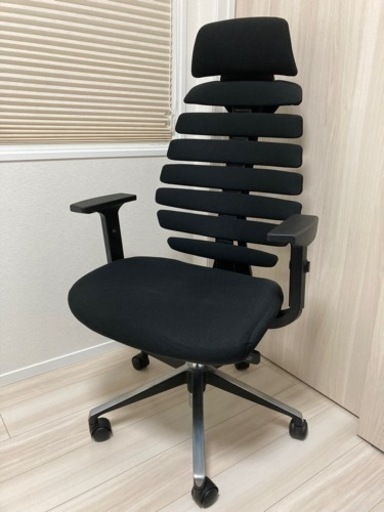 ニトリ　ワークチェア　エルゴクエスト