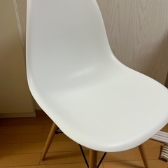 イームズ　チェア