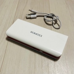 モバイルバッテリー　iPhoneフル充電3〜4回分