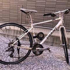 自転車 クロスバイクの画像