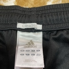 adidas 上下セット　Lサイズの画像