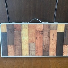 アウトドア テーブルの画像