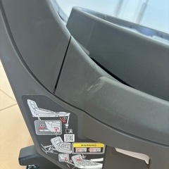 コンビ　combi チャイルドシート　the s ISOFIX のせかえベースの画像